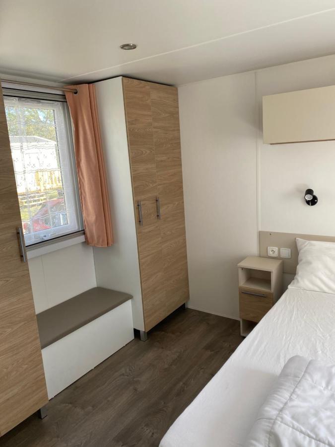 Mobil-Home 4 6 Personnes 2 Chambres Camping Le Bois Dormant Сен-Жан-де-Мон Экстерьер фото